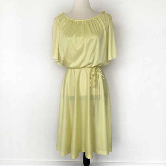 Vintage 70s Yellow Flutter Sleeve Dress - Picture 2 of 11